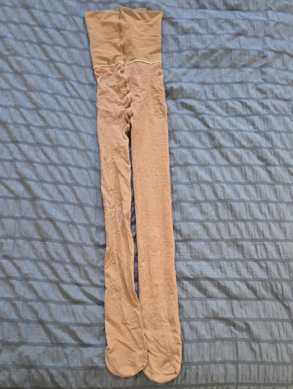 Sheertex Classic Sheer Rip-Resist Tights in Mocha